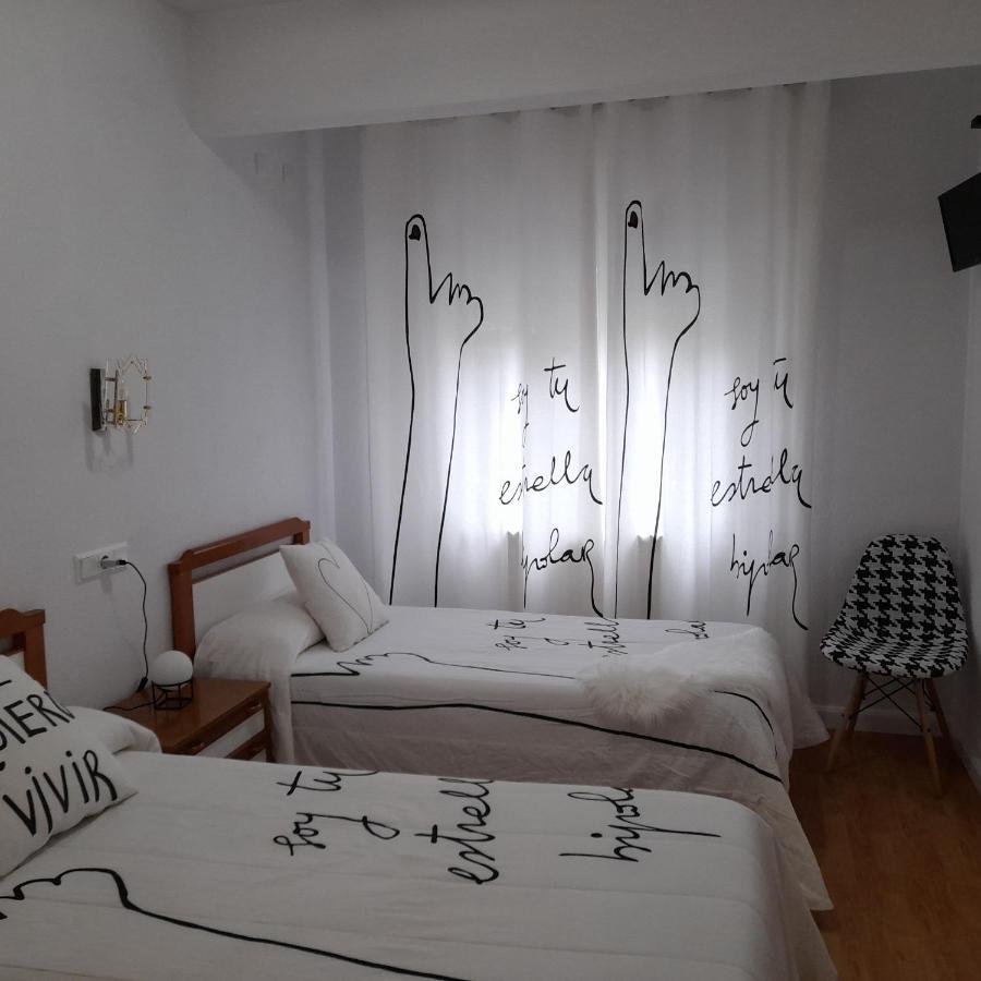 Hostal "Los Chanos El Ruso" Galende Exterior foto