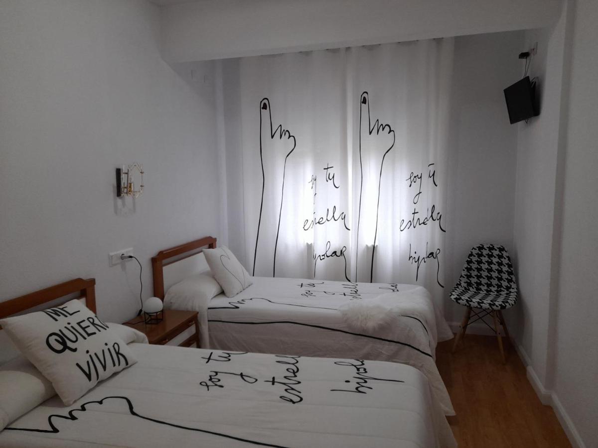Hostal "Los Chanos El Ruso" Galende Exterior foto