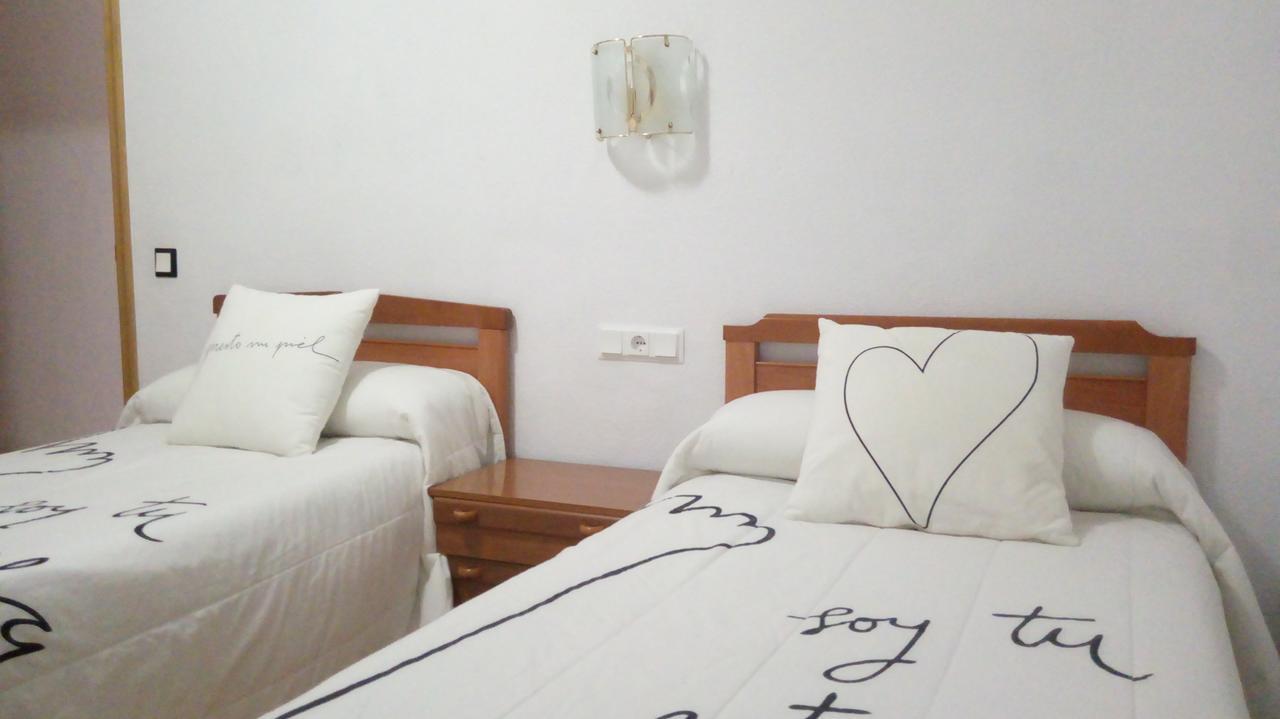 Hostal "Los Chanos El Ruso" Galende Exterior foto