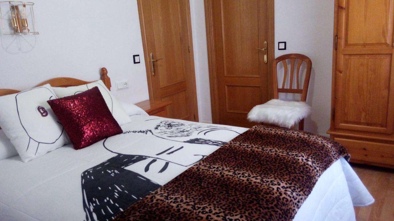 Hostal "Los Chanos El Ruso" Galende Exterior foto